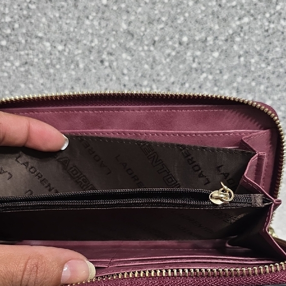 NWOT Laorentou Elegant Burgundy Wallet with Gold Details - Picture 4 of 7